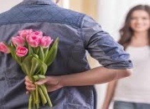Какие цветы подарить женщине на 8 Марта? 