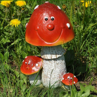 Садова фігурка гриб веселі мухомори трійнята купить